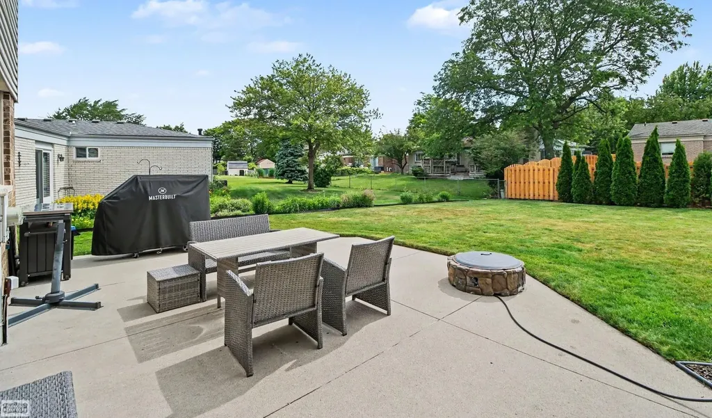 39696 Timberlane Drive Sterling Heights City MI 48310