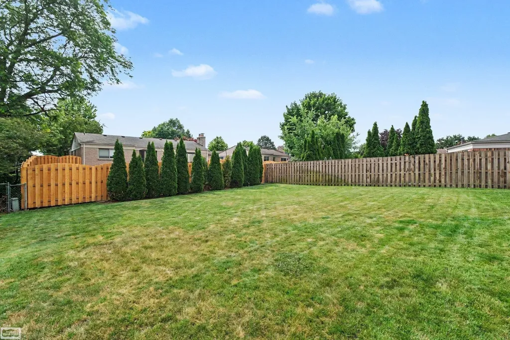 39696 Timberlane Drive Sterling Heights City MI 48310