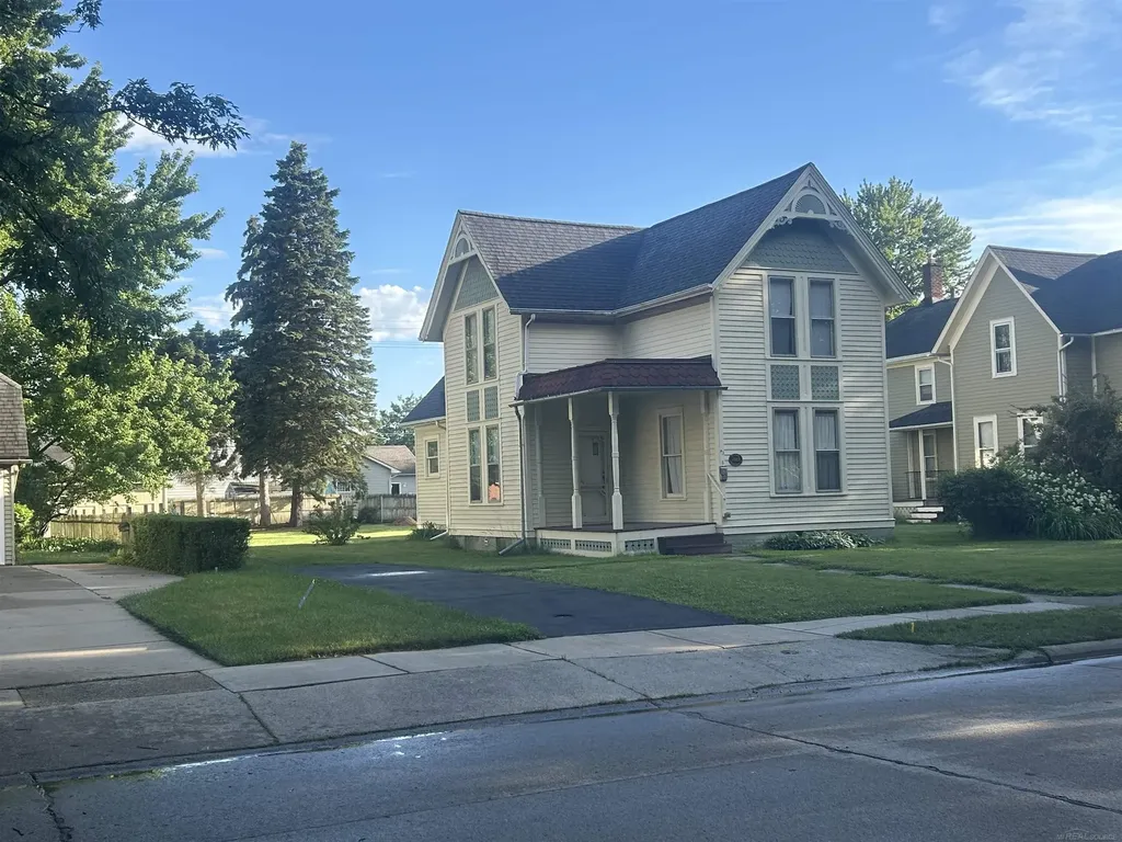 43 Lincoln Street Mt. Clemens City MI 48043