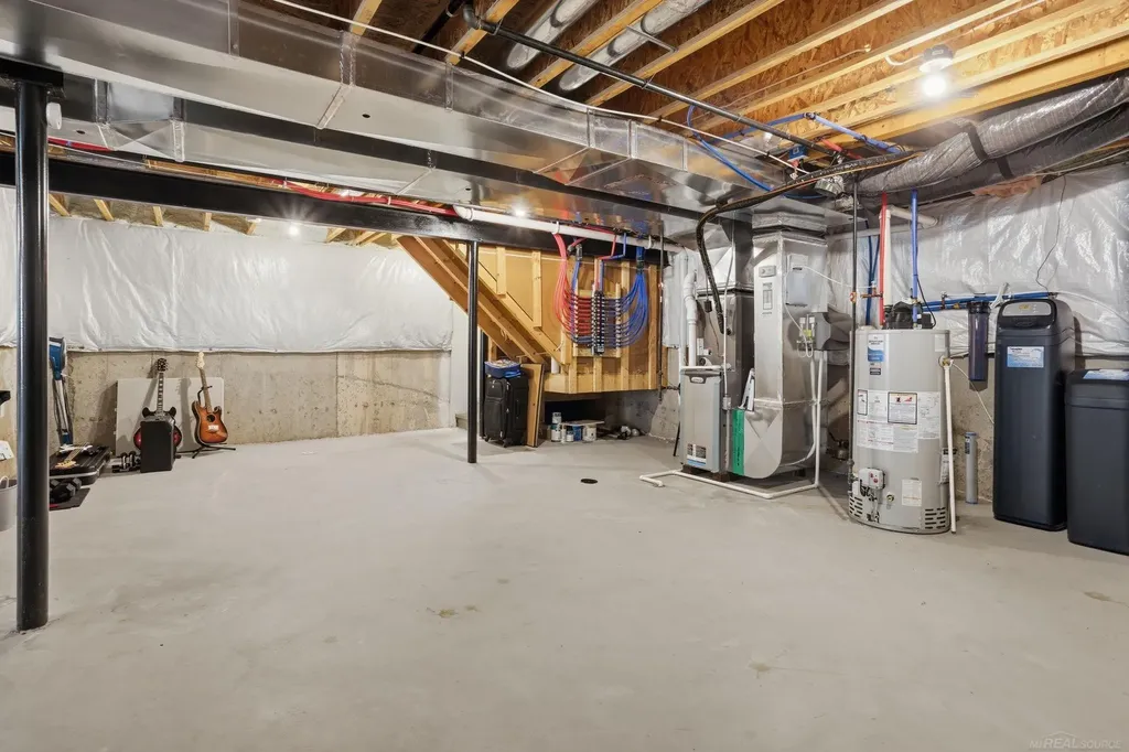 48643 Pioneer Avenue Macomb Township MI 48042