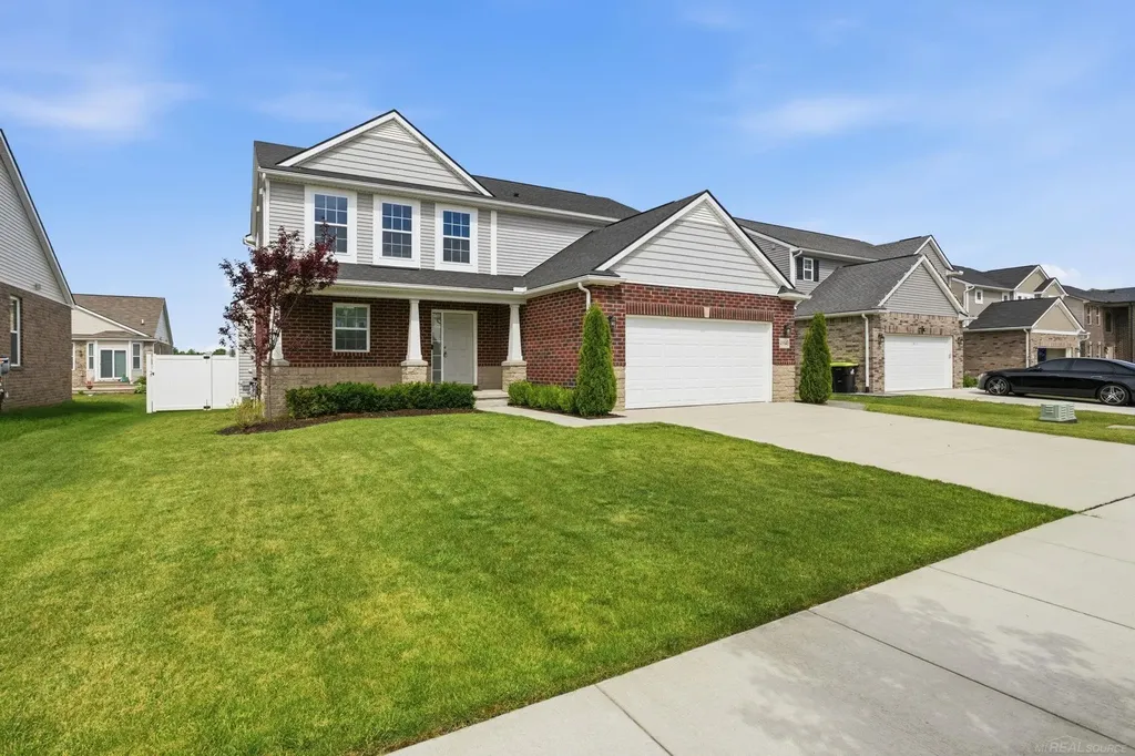 48643 Pioneer Avenue Macomb Township MI 48042