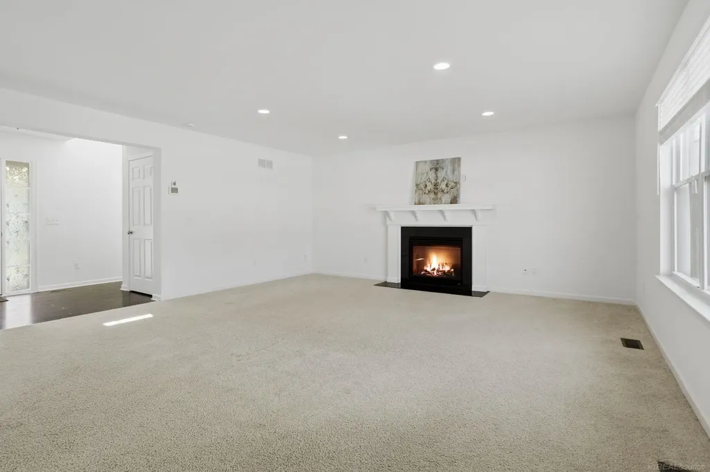 48643 Pioneer Avenue Macomb Township MI 48042