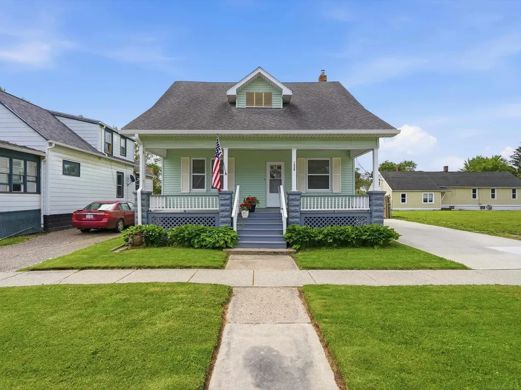 1328 Wells Street Port Huron City MI 48060