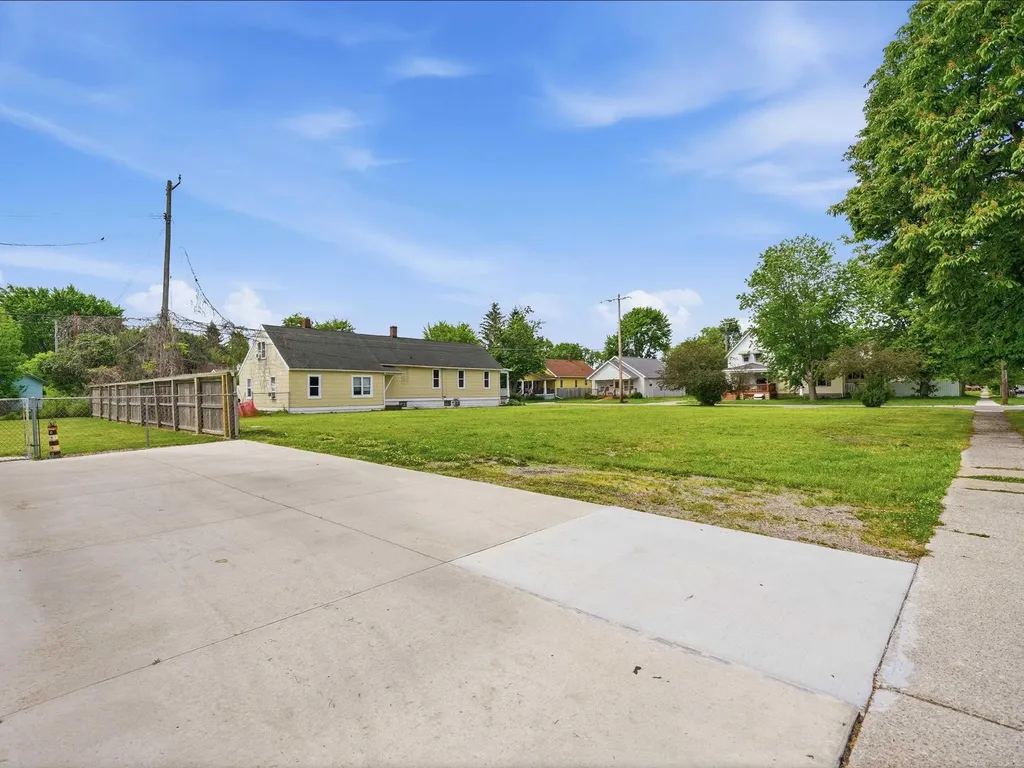 1328 Wells Street Port Huron City MI 48060