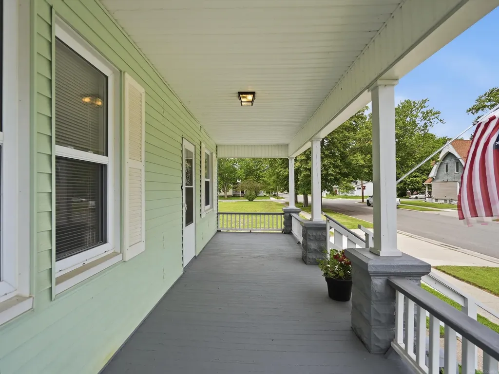 1328 Wells Street Port Huron City MI 48060
