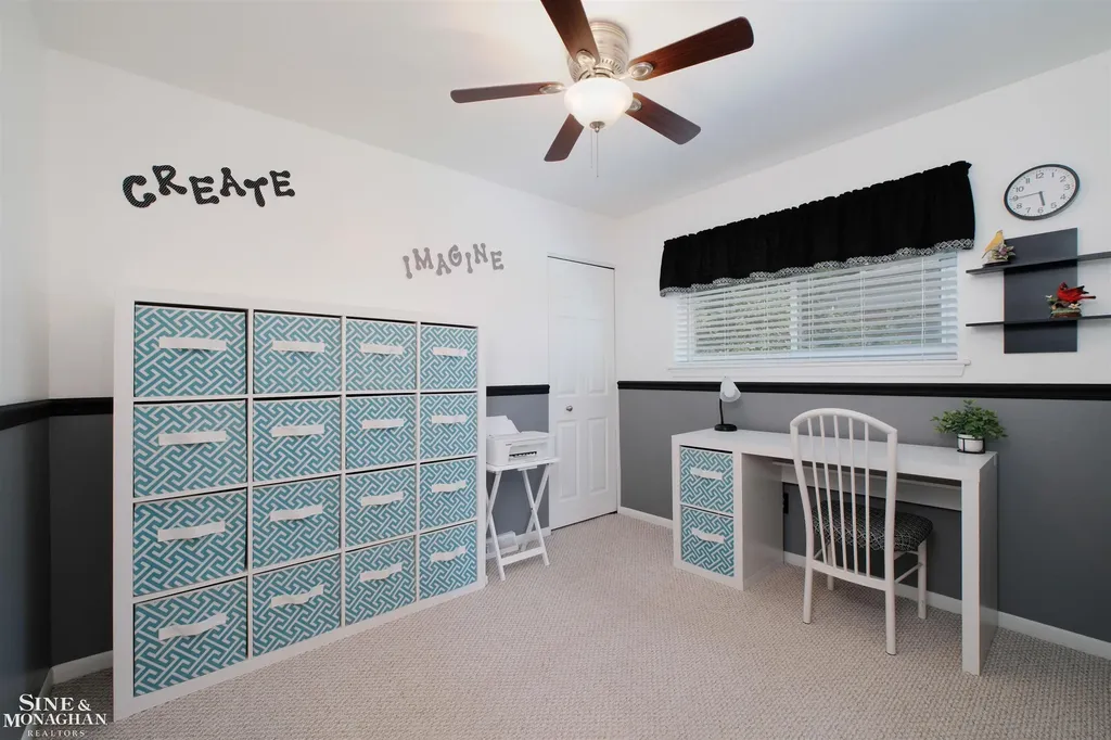 28111 Adler Drive Warren City MI 48088