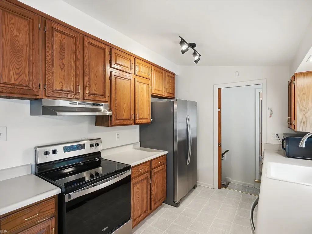 429 W Bloomfield Avenue Royal Oak City MI 48073