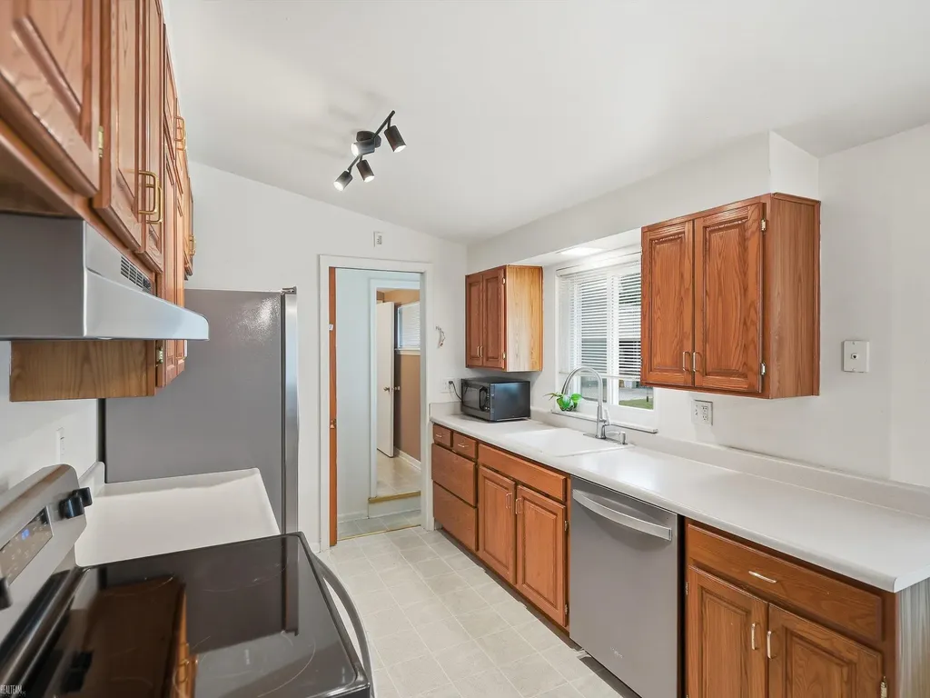 429 W Bloomfield Avenue Royal Oak City MI 48073
