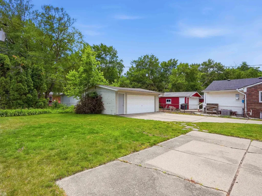 429 W Bloomfield Avenue Royal Oak City MI 48073