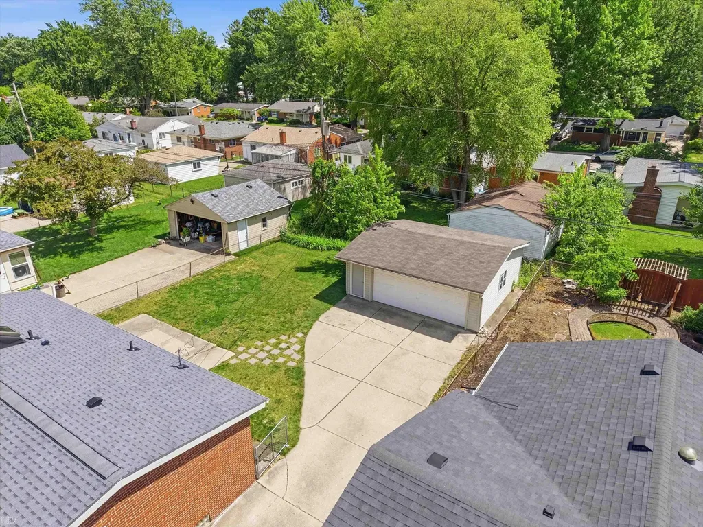 429 W Bloomfield Avenue Royal Oak City MI 48073