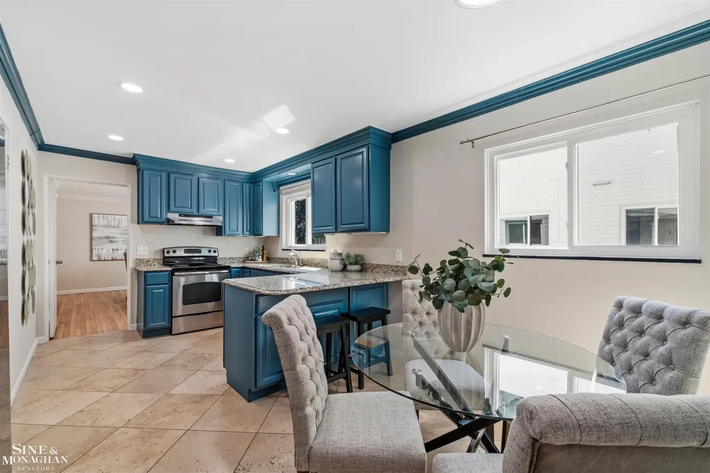 515 Neff Road Grosse Pointe City MI 48230
