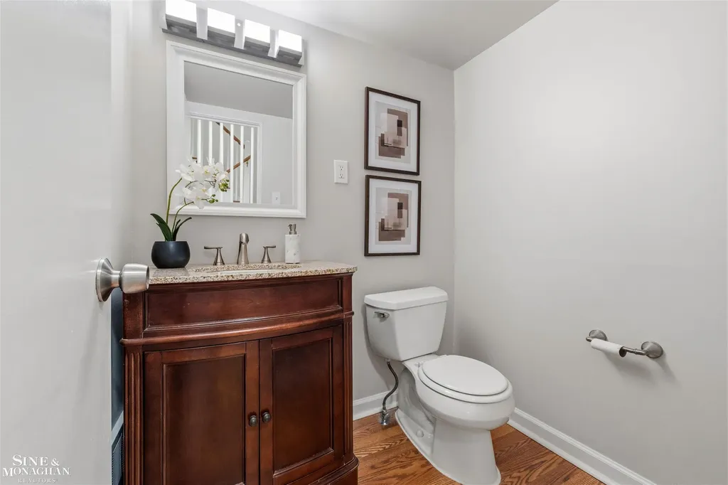 515 Neff Road Grosse Pointe City MI 48230