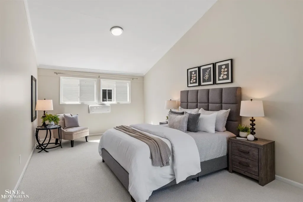 515 Neff Road Grosse Pointe City MI 48230