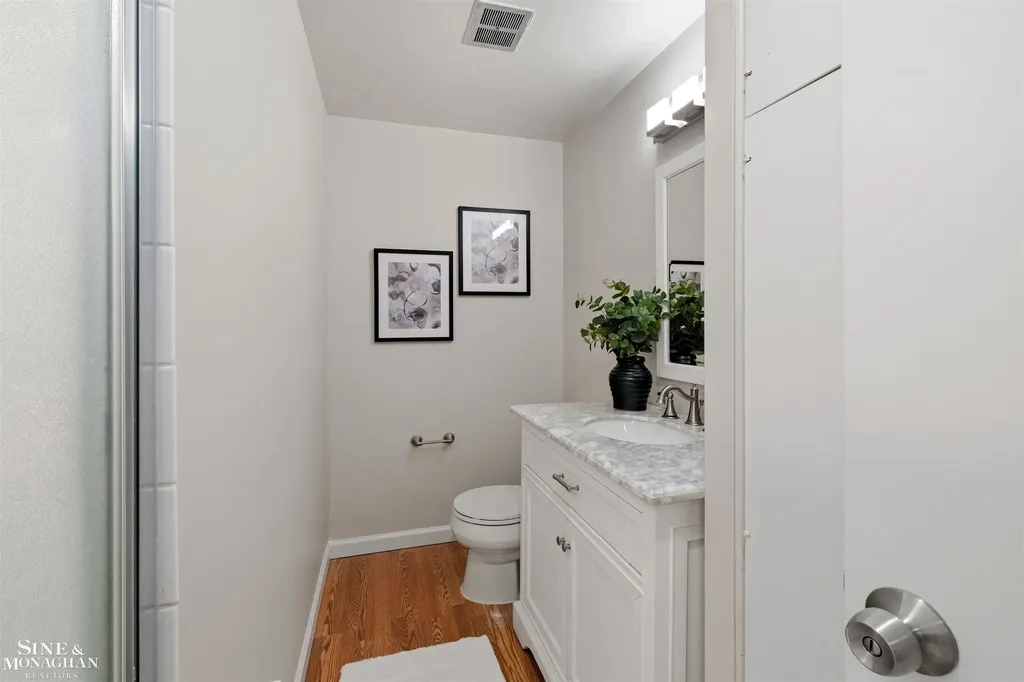 515 Neff Road Grosse Pointe City MI 48230