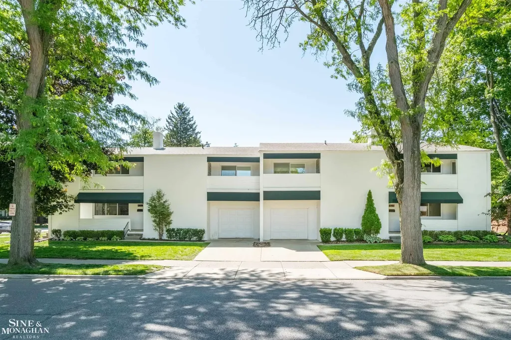 515 Neff Road Grosse Pointe City MI 48230