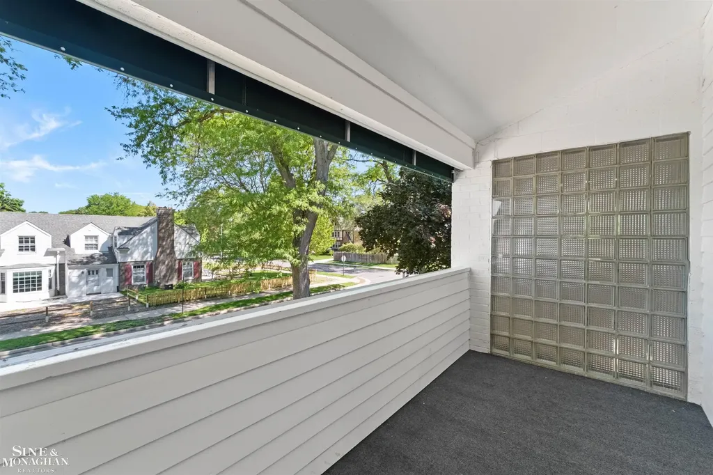 515 Neff Road Grosse Pointe City MI 48230