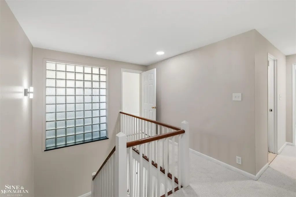 515 Neff Road Grosse Pointe City MI 48230