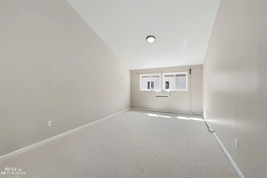 515 Neff Road Grosse Pointe City MI 48230