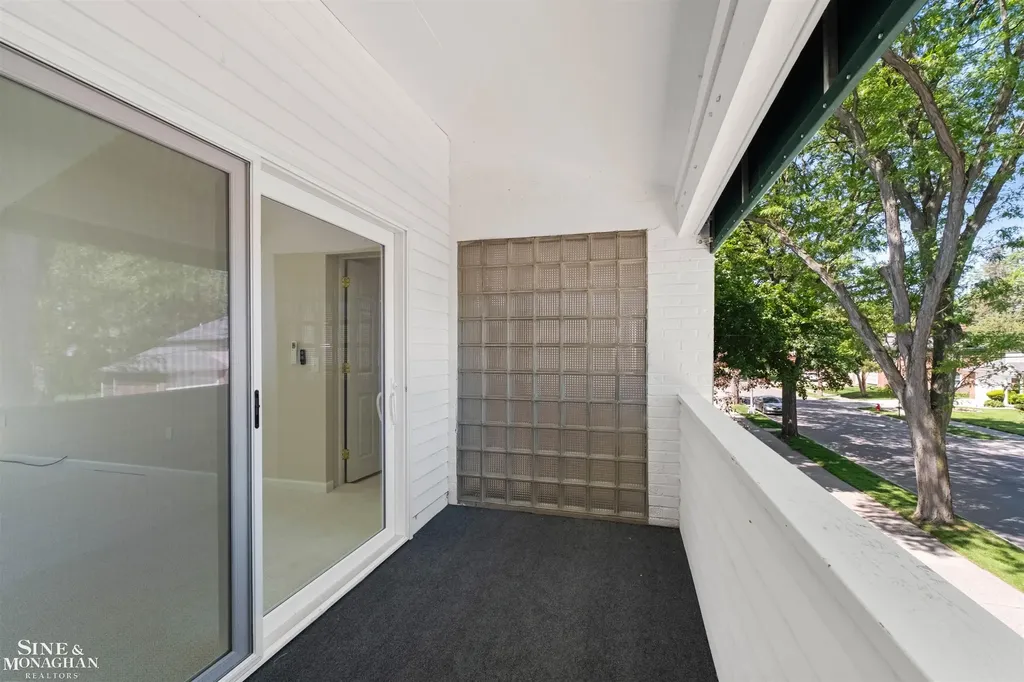 515 Neff Road Grosse Pointe City MI 48230