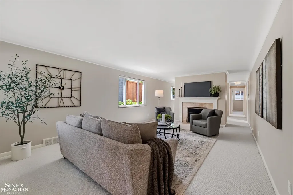 515 Neff Road Grosse Pointe City MI 48230