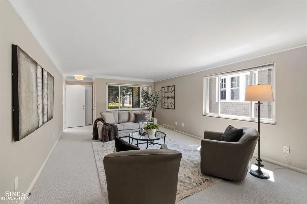 515 Neff Road Grosse Pointe City MI 48230