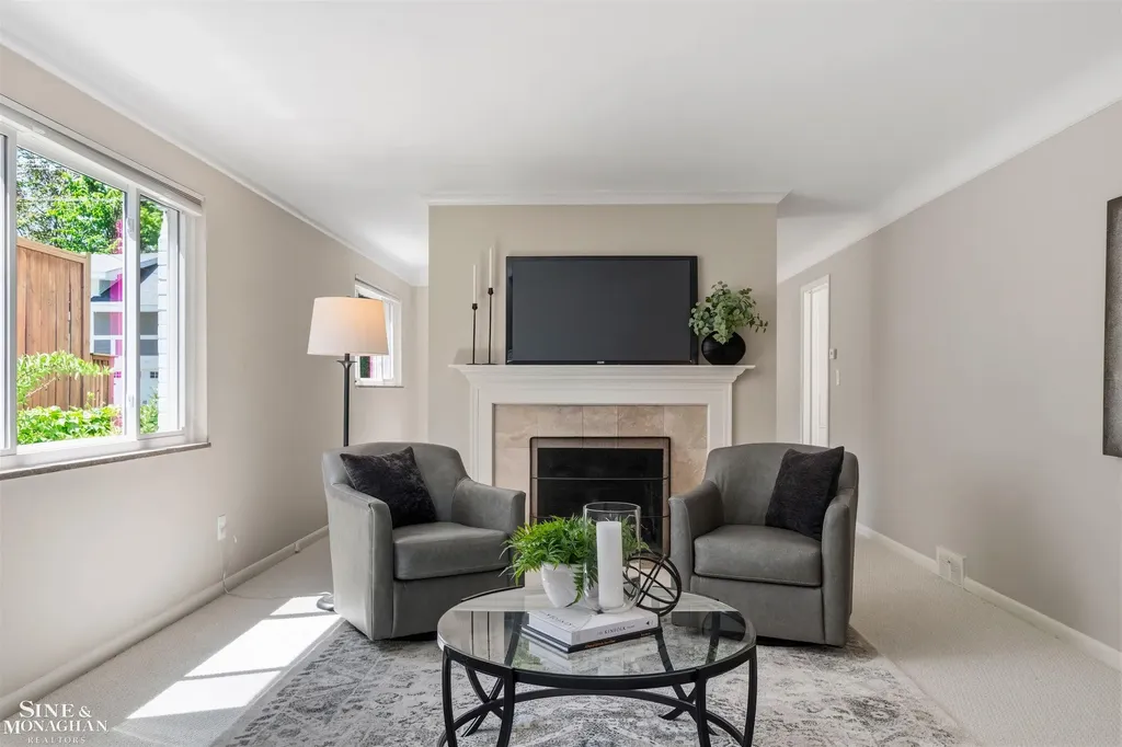 515 Neff Road Grosse Pointe City MI 48230