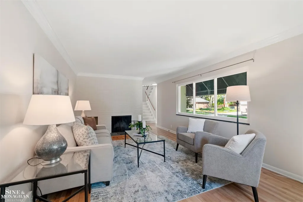 515 Neff Road Grosse Pointe City MI 48230