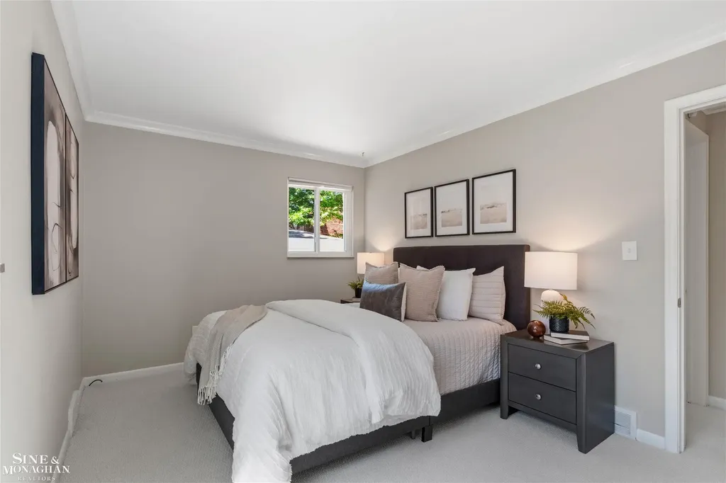 515 Neff Road Grosse Pointe City MI 48230