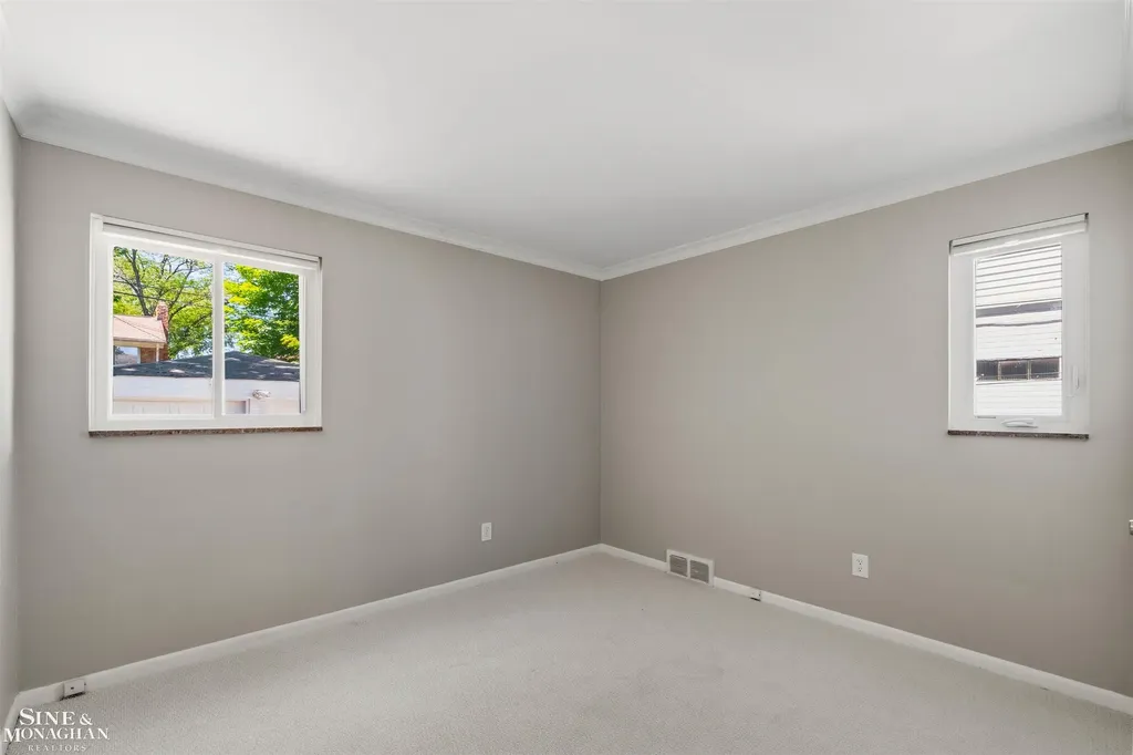 515 Neff Road Grosse Pointe City MI 48230