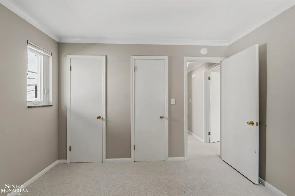 515 Neff Road Grosse Pointe City MI 48230