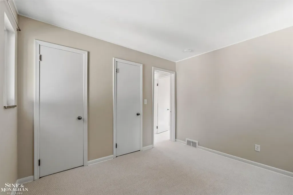 515 Neff Road Grosse Pointe City MI 48230