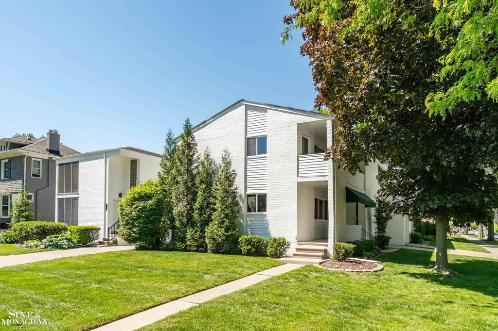 515 Neff Road Grosse Pointe City MI 48230