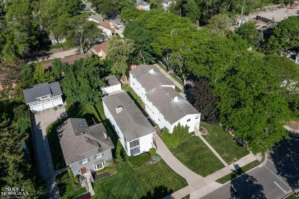 515 Neff Road Grosse Pointe City MI 48230