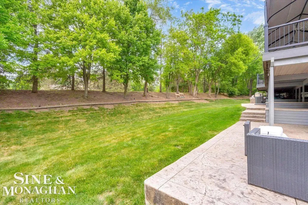 1289 Creek Pointe Drive Rochester City MI 48307