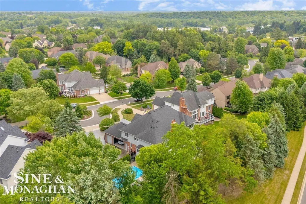 1289 Creek Pointe Drive Rochester City MI 48307
