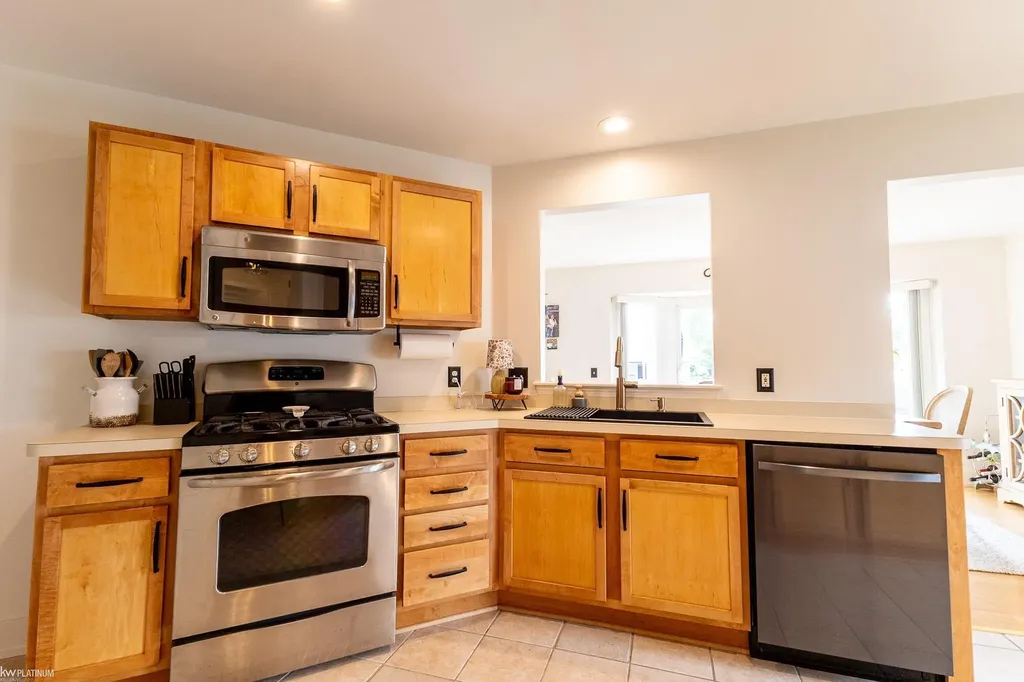 24444 Kolleen Lane Clinton Charter Township MI 48035