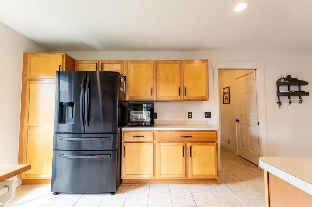 24444 Kolleen Lane Clinton Charter Township MI 48035