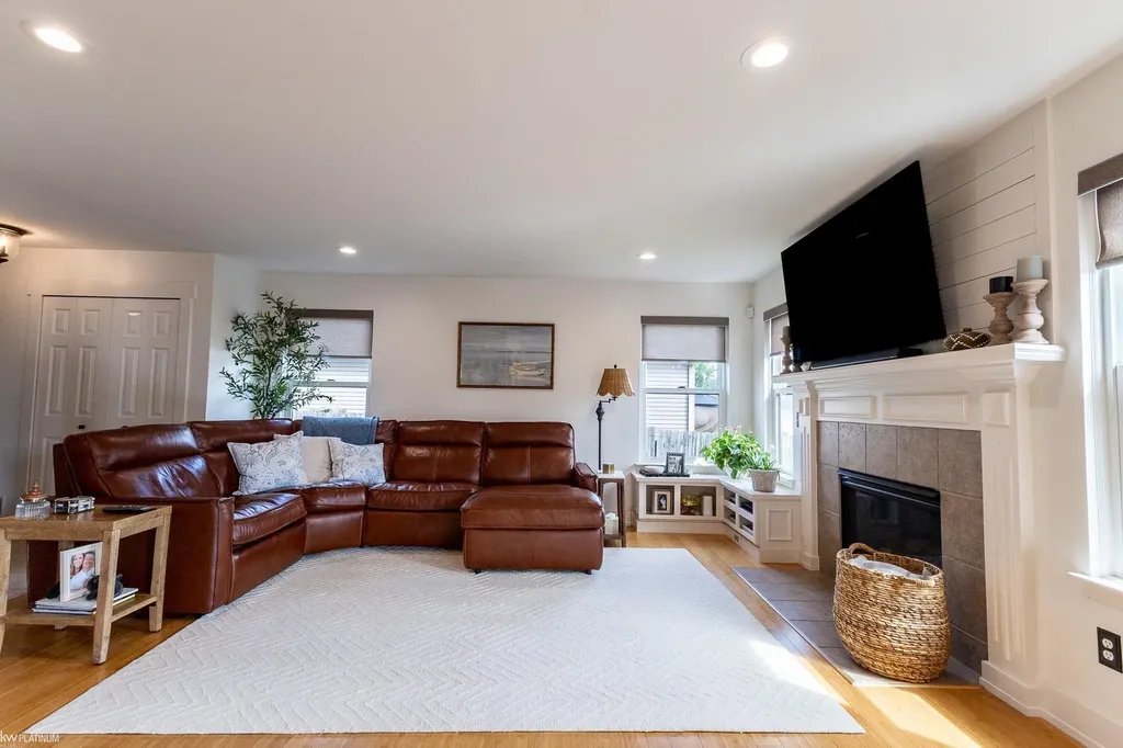 24444 Kolleen Lane Clinton Charter Township MI 48035