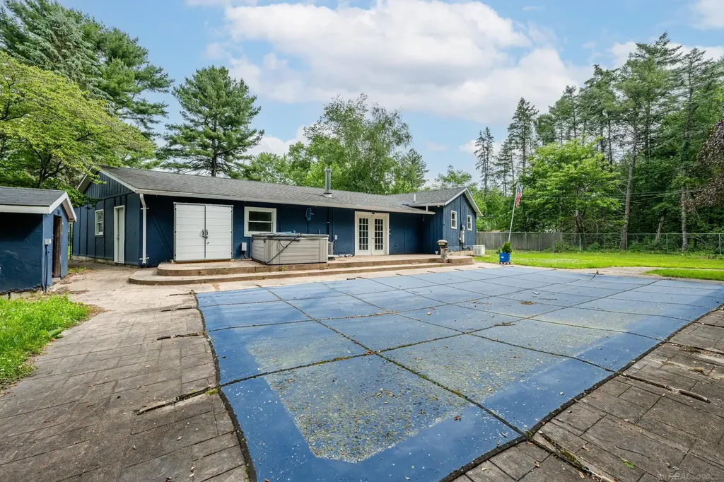 2326 Ann Court Stevensville Village MI 49127