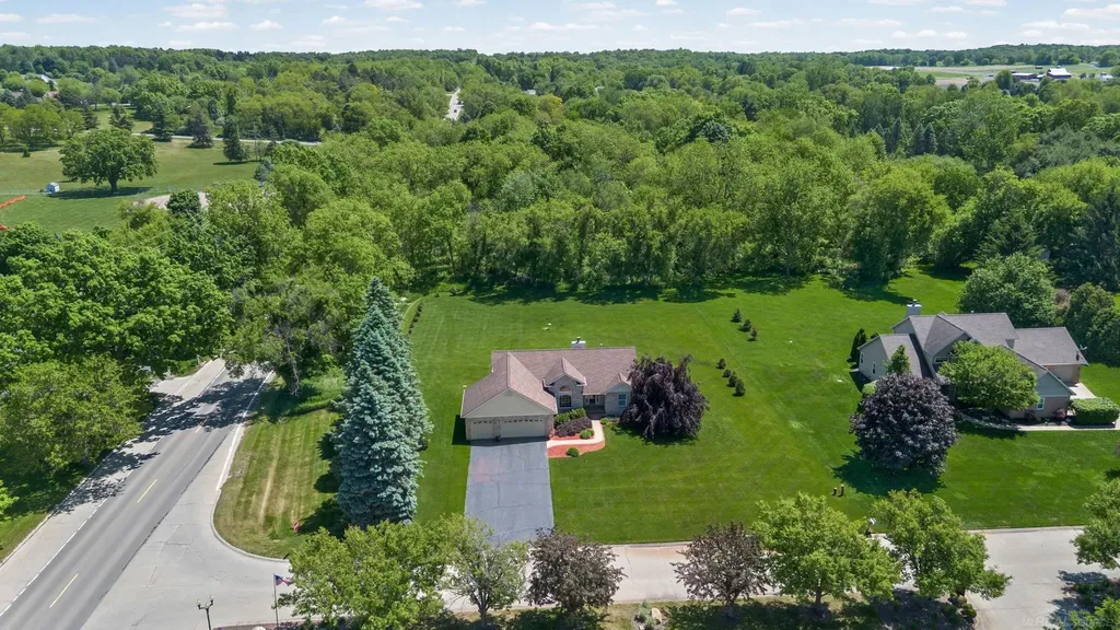 5800 Jeanne Marie Drive White Lake Charter Township MI 48383