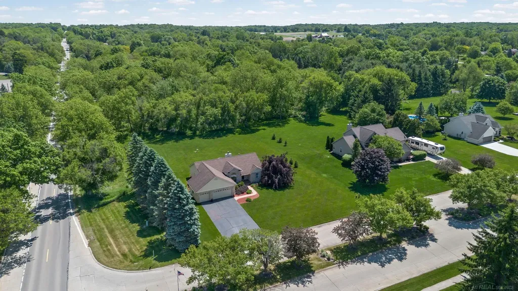 5800 Jeanne Marie Drive White Lake Charter Township MI 48383