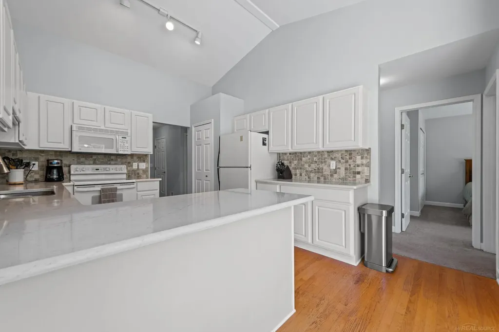 5800 Jeanne Marie Drive White Lake Charter Township MI 48383