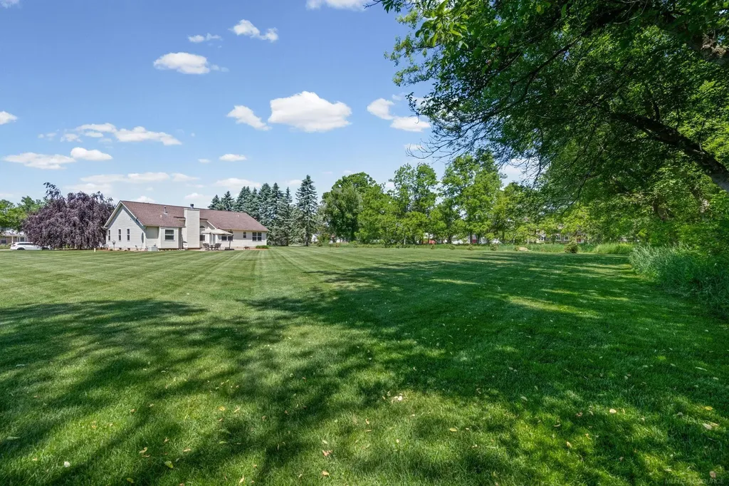 5800 Jeanne Marie Drive White Lake Charter Township MI 48383