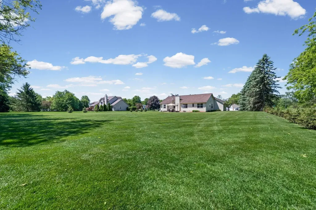 5800 Jeanne Marie Drive White Lake Charter Township MI 48383