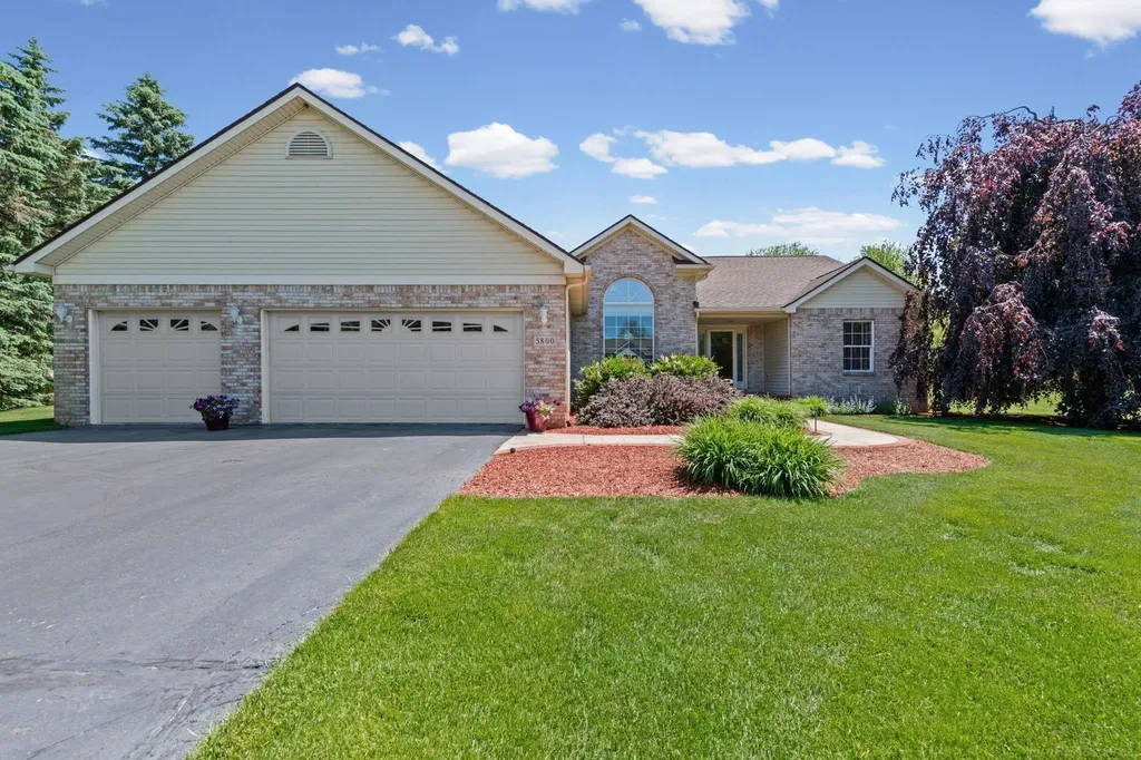 5800 Jeanne Marie Drive White Lake Charter Township MI 48383