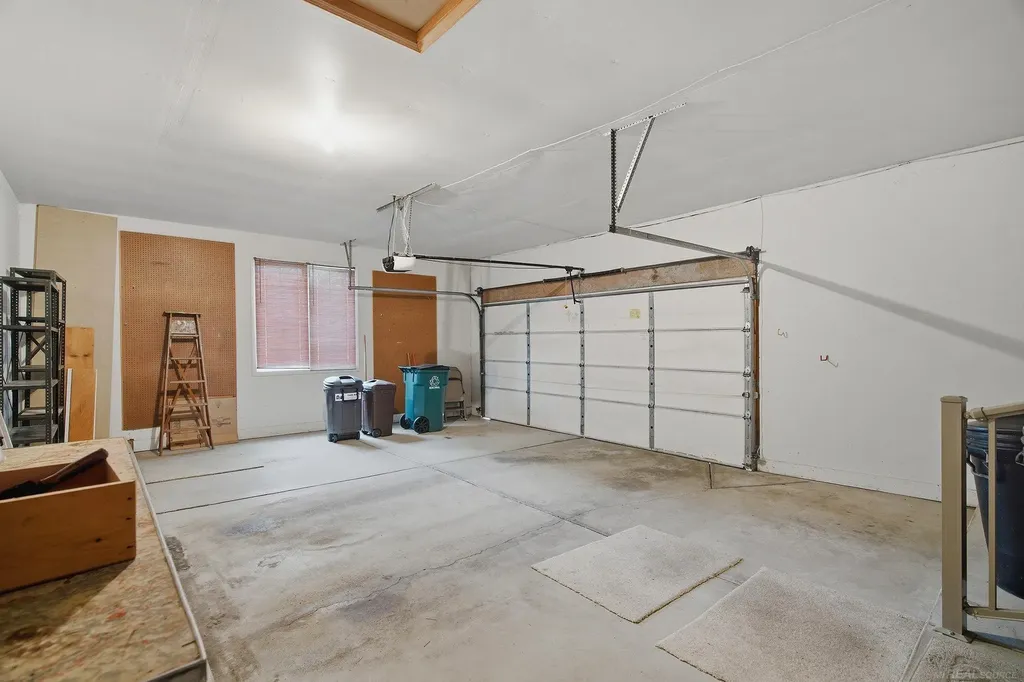 6704 Redford Circle Troy City MI 48085