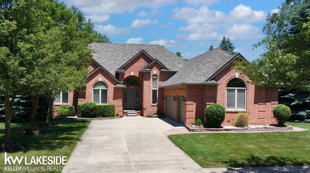 13337 Windham Drive Washington Township MI 48094