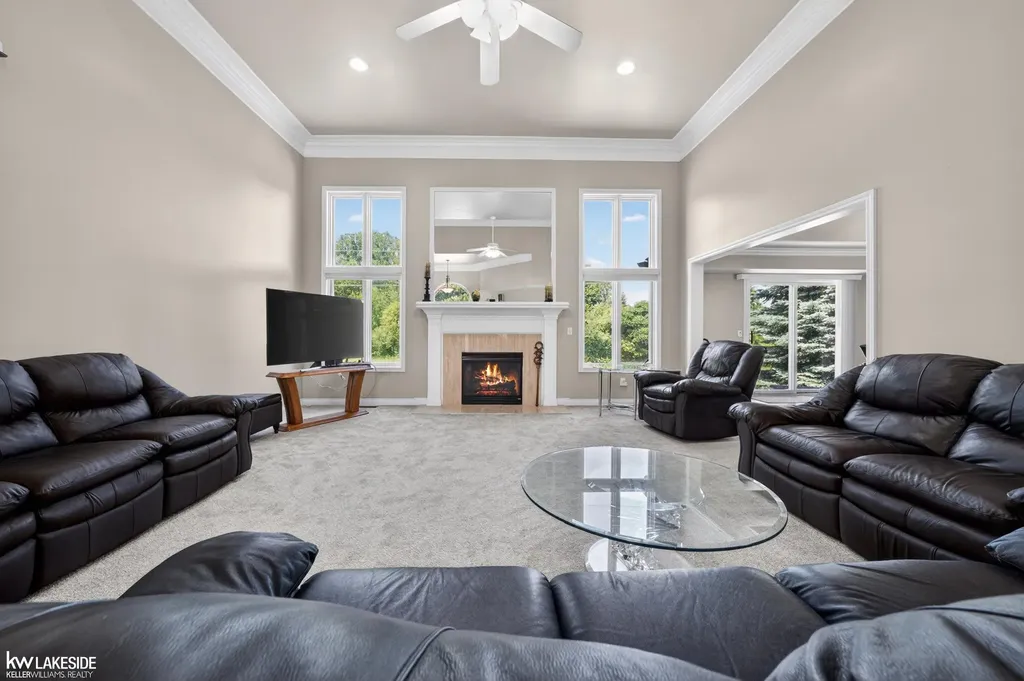 13337 Windham Drive Washington Township MI 48094