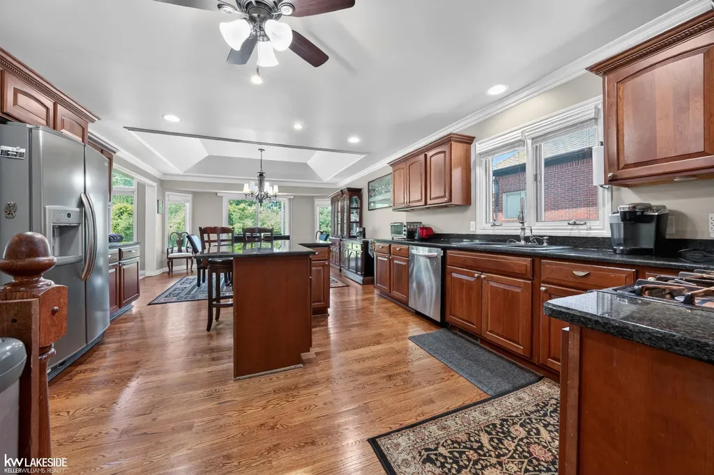 13337 Windham Drive Washington Township MI 48094