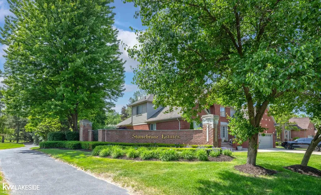 13337 Windham Drive Washington Township MI 48094